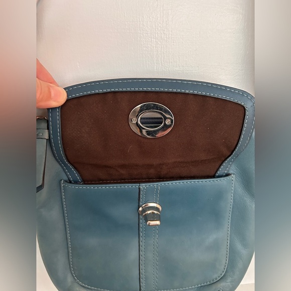 Vintage Coach Turquoise Leather Over the Shoulder Purse - Picture 5 of 11